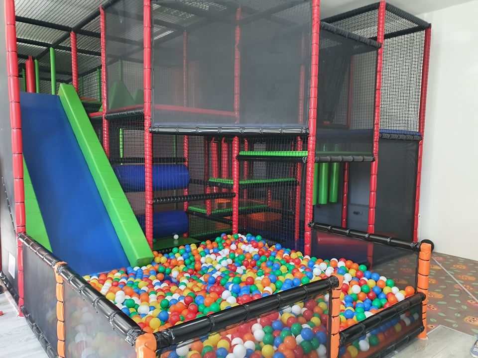 Játszóházi eszközök- Játéklabirintus