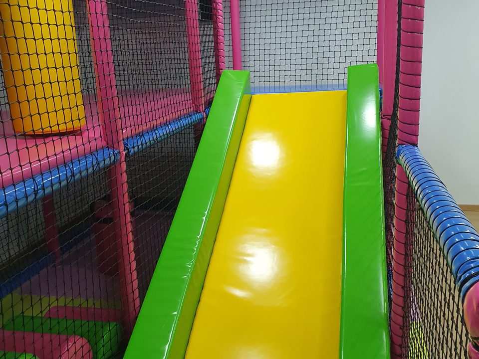 Játszóházi eszközök- Játéklabirintus