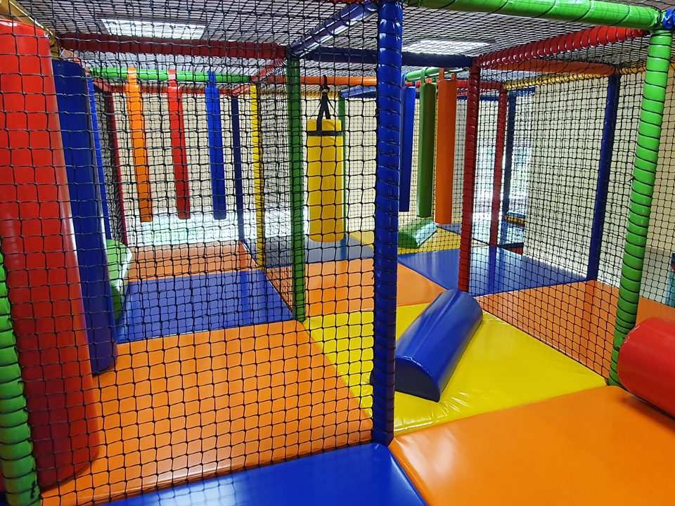 Játszóházi eszközök- Játéklabirintus