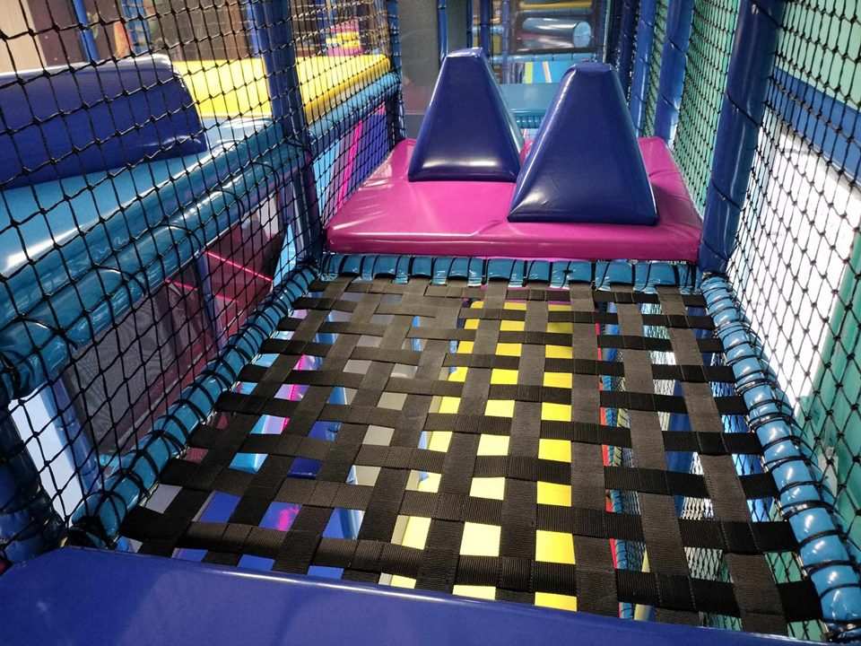 Játszóházi eszközök- Játéklabirintus