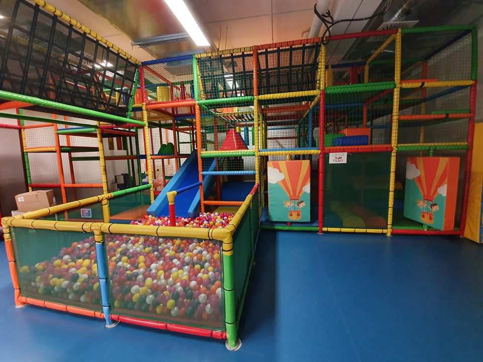 Játszóházi eszközök- Játéklabirintus