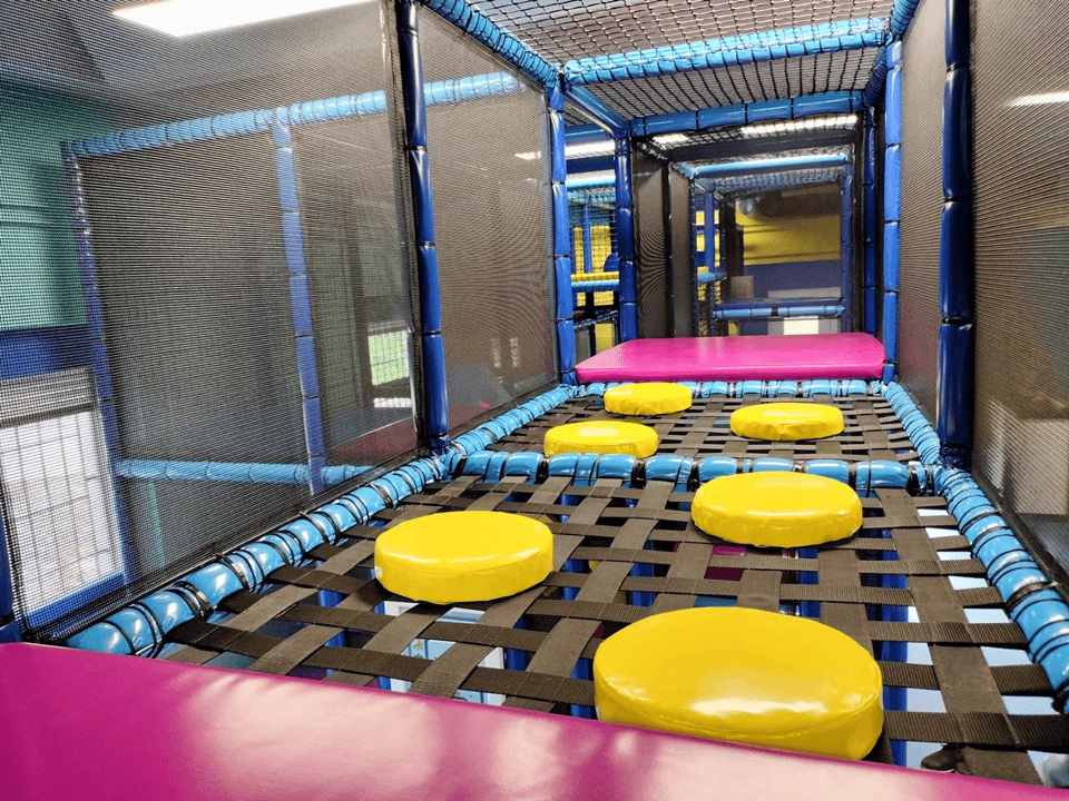 Játszóházi eszközök- Játéklabirintus