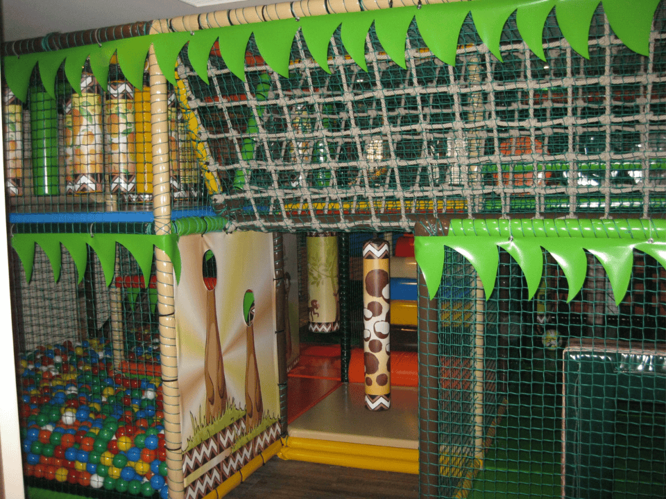 Játszóházi eszközök- Tematikus Játéklabirintus